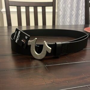 True Religion Sage Heavy Weight Horseshoe Buckle Belt 1” black leather Mens 42